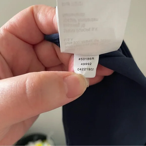 SPANXshape™ Booty Boost® 7/8 Leggings Navy Blue Size Medium - Picture 13 of 13